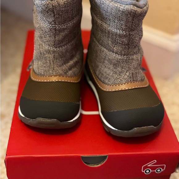 See Kai Run, snow boot (size 7 toddler) - Picture 4 of 4